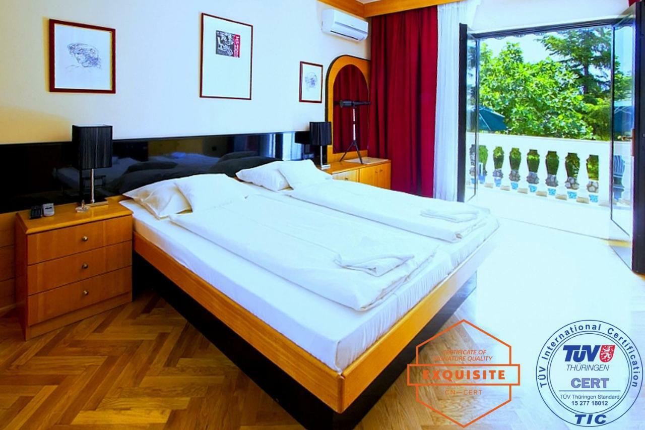 Villa Kovach Кърк Екстериор снимка